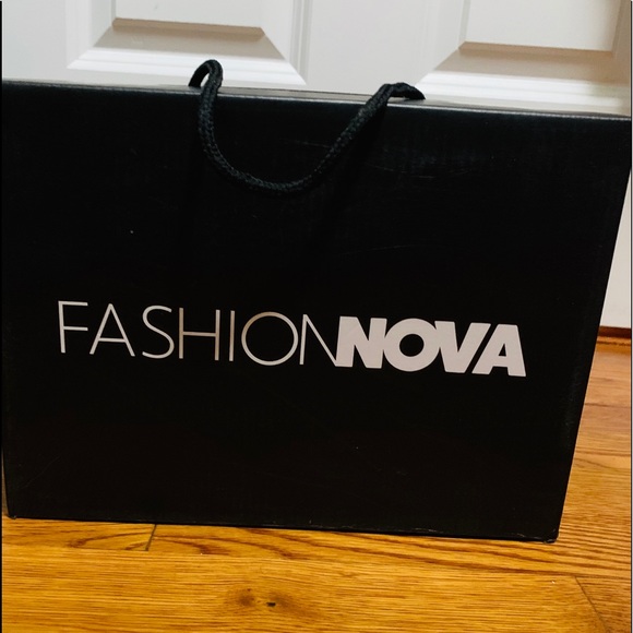 🔥🔥🎉🎉Fashion nova heels🎉🎉🔥🔥 - Picture 7 of 7